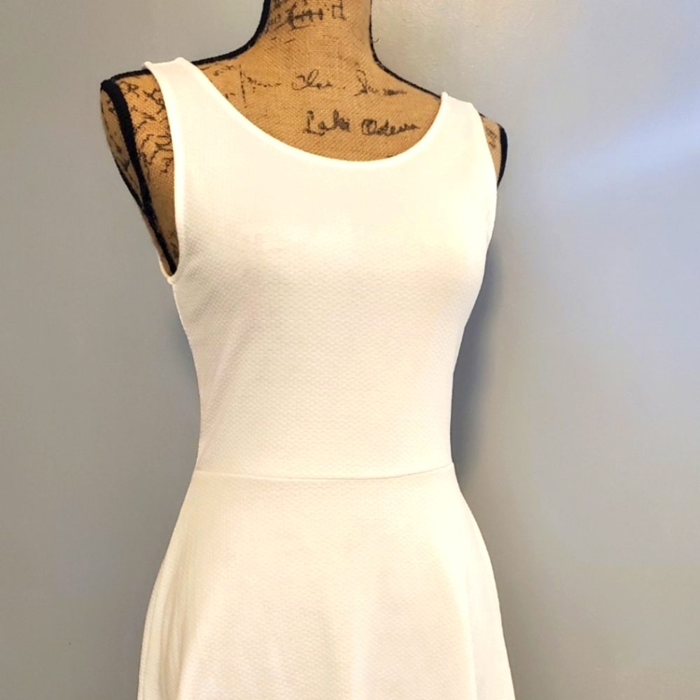 H&M Sleeveless White Mini Dress